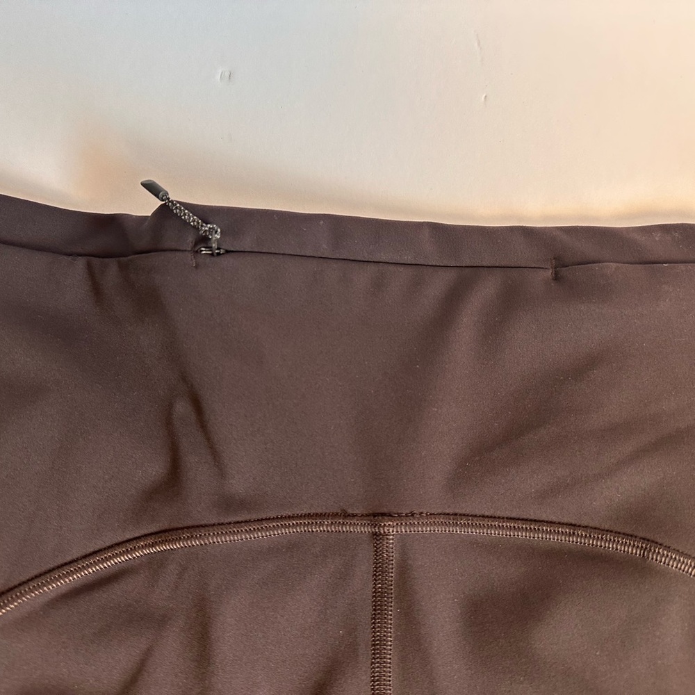 lululemon athletica Swift Speed 25” Leggings w/ Pockets in Sequoia. Size 12 - Picture 5 of 6